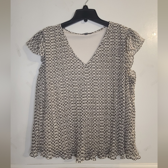 Adrianna Papell Tops - Adrianna Papell Cream and Black Blouse